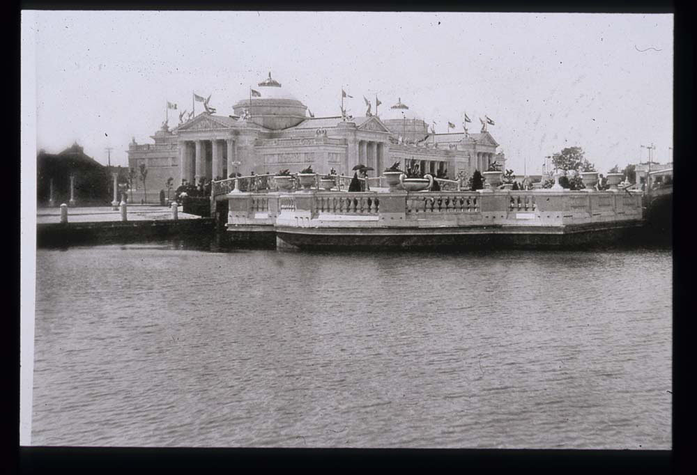 View across lagoon looking south toward Fine Arts Building and balustraded island.